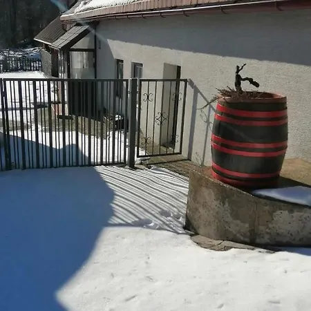 Family-friendly With Swimming Pool Lic, Gorski Kotar - 23685 퓨지네